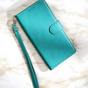 Funda de cuero personalizada para iPhone: MagSafe, tarjetero y un regalo elegante para mujer