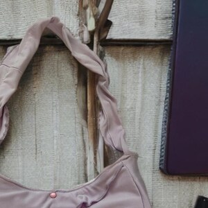 Sac type baguette, sac bandoulière, femme, petit, confortable, différents types.