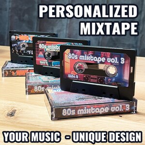 Mixtape personnalisée sur cassette : liste de lecture personnalisée, cassette vidéo chromée de TYPE II, J-Card et étiquette uniques, cadeau rétro ou cadeau musique.