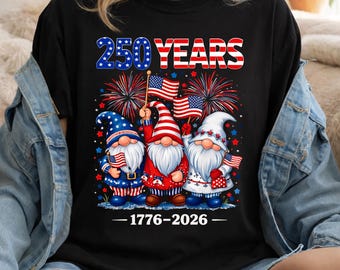 Maglietta con gnomo patriottico per il 250° anniversario, maglietta con bandiera americana, maglietta per il 250° compleanno, maglietta per il giorno dell'indipendenza, maglietta per il 4 luglio, 250° anniversario degli Stati Uniti