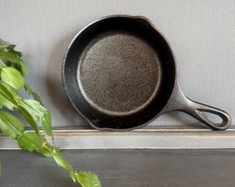Lodge Cast Iron Skillet - 6"