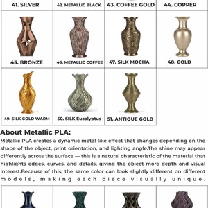 K&ouml;nnte beinhalten: Eine Farbtafel mit f&uuml;nfzehn verschiedenen Vasen in Metallic- und Galaxy-Ausf&uuml;hrungen, nummeriert von 41 bis 55. Das Raster enth&auml;lt Silber-, Schwarz-, Gold-, Kupfer-, Bronze-, Blau-, Gr&uuml;n-, Moos- und Fuchsia-T&ouml;ne mit Text &uuml;ber PLA.