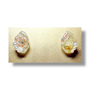 Beige Stud Earrings – Upcycled Kimono Fabric Earrings, Japanese Minimal Earrings, Floral Resin Jewelry, Gift for Her, Motherly mothers day