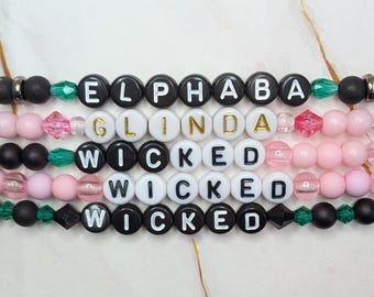 Pulseras inspiradas en Wicked: Glinda y Elphaba