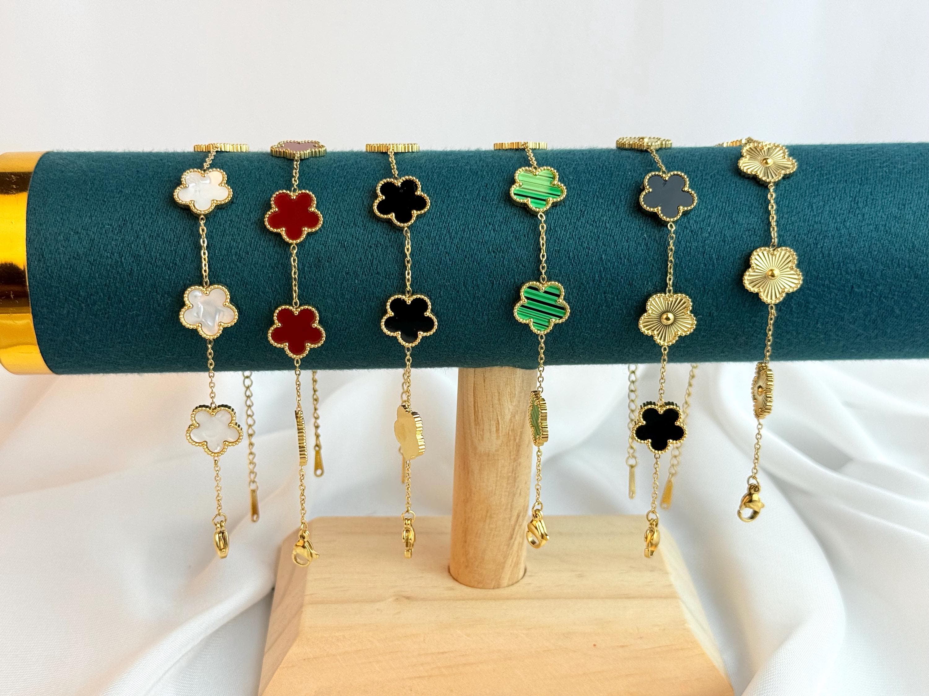 Black clover bracelet - Etsy 日本