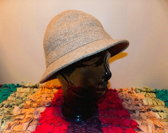 Vintage Pendleton Woolen Mills 100% virgin wool tan Fedora hat M