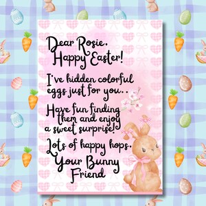 Può includere: Un biglietto di auguri pasquale con un design ad acquerello. La carta presenta un'illustrazione di coniglietto, carote e uova decorate. Il testo recita "Dear Rosie, Happy Easter!" e un messaggio da un amico coniglio.