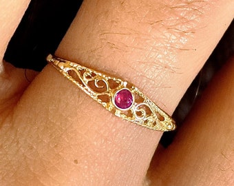 Ruby ring, 14K gold filigree gold ring