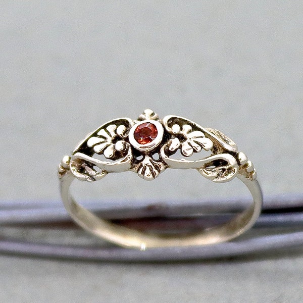 Garnet Ring, Red silver ring, Victorian Ring, Woman Ring, Unique Rings, Sterling Silver Ring, Delicate Ring, Vintage ring, Oxidized ring