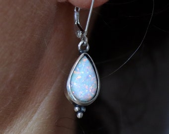 Boucle d'oreille pendante en argent sterling 925 en forme de larme opale pour femme