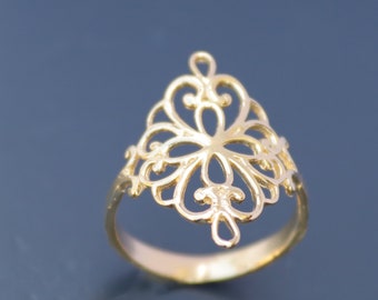 Filigree gold ring victorian style