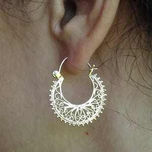 Filigree gold hoop Earrings for woman, Lace hoop earrings