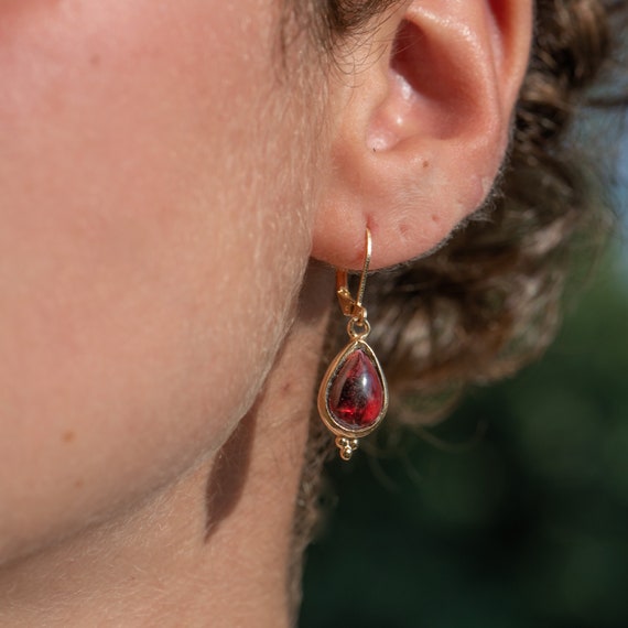 Garnet teardrop best sale earrings