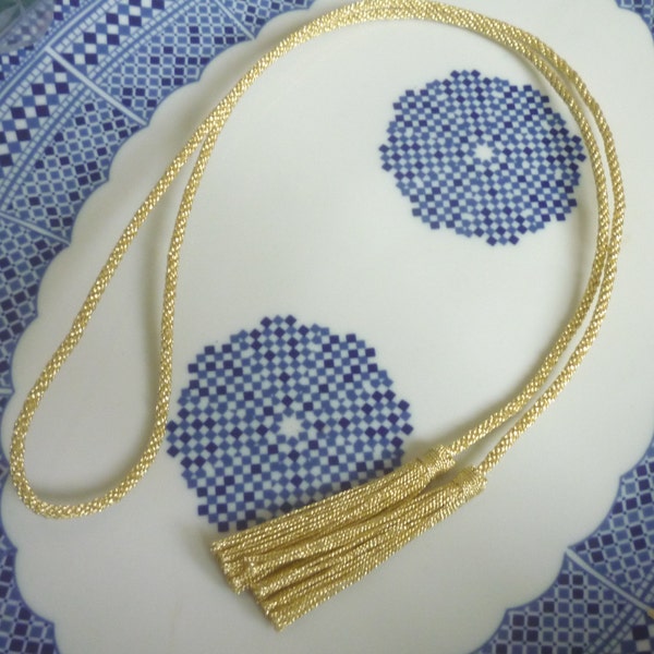 Gold Moroccan metallic cord with tassels, 1 metre (39 inches)