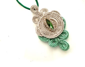 Moroccan pendant necklace with turquoise and green art silk, adjustable
