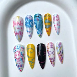 League of Legends Jinx press on Nails Jinx Graffiti Nail Art Jinx-Themed Fake Nails Fun & Bright Graffiti Press Ons Colorful Nails
