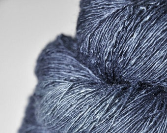 Steely Clouds OOAK - Tussah Silk Lace Yarn - Hand Dyed Yarn - handgefärbte Seide  - Garn handgefärbt - DyeForYarn