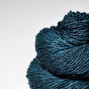 Nocturnal maelstrom - Tussah Silk Fingering  Yarn - Turquoise Hand Dyed Yarn - handgefärbte Seide  - Garn handgefärbt - DyeForYarn