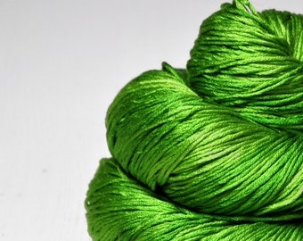 Artificial lettuce OOAK - Silk Fingering Yarn LSOH - Hand Dyed Yarn - handgefärbte Seide - Garn handgefärbt - DyeForYarn