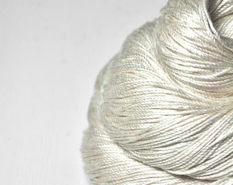 Ghost - natural undyed Cordonnette Silk Fingering Yarn - Seide ungefärbt - DyeForYarn