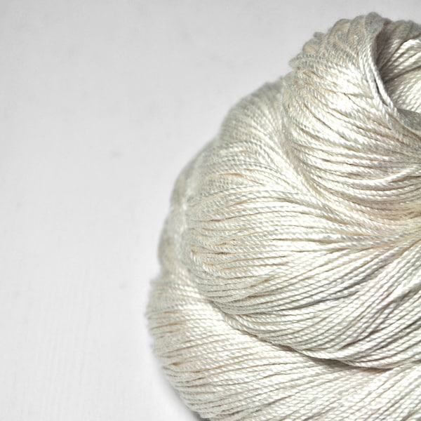 Ghost - Hilo de digitación de seda Cordonnette natural sin teñir - Seide ungefärbt - DyeForYarn
