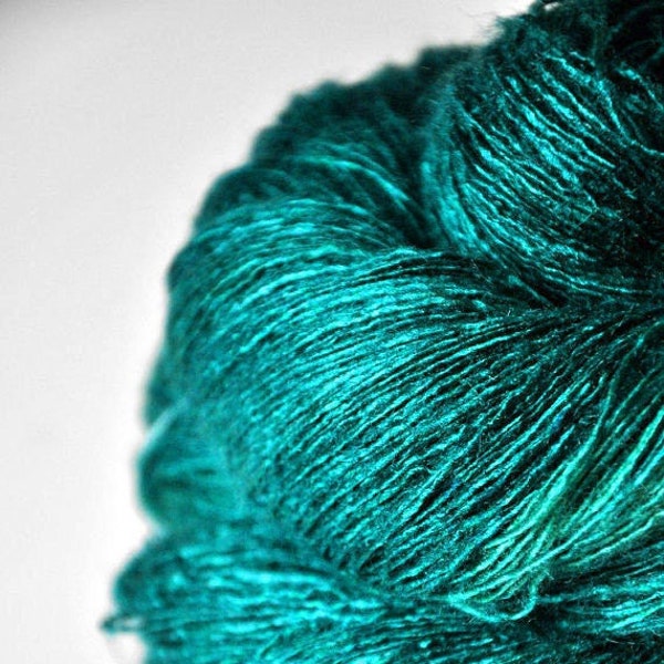 Diving into the Caribbean sea - Tussah Silk Lace Yarn - Turquoise Hand Dyed Yarn - handgefärbte Seide  - Garn handgefärbt - DyeForYarn