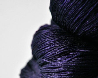 Königin der Nacht - Silk Lace Yarn - Hand Dyed Silk Yarn - handgefärbte Seide - handdyed yarn - DyeForYarn