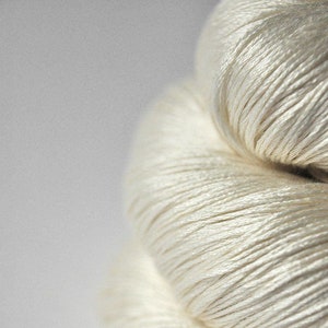 Ghost - natural undyed Silk Lace Yarn- Garn ungefärbt - DyeForYarn