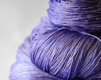 Withering bluebell - Silk Lace Yarn - Hand Dyed Yarn - handgefärbte Seide - Garn handgefärbt - DyeForYarn