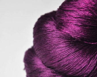 Burning fuchsia - Silk Lace Yarn - Hand Dyed Silk Yarn - handgefärbte Seide - Garn handgefärbt - DyeForYarn