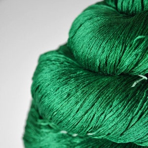 Absinthe - Silk Lace Yarn - Hand Dyed Yarn - handgefärbte Seide - handdyed silk lace yarn - DyeForYarn