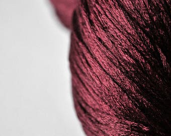 Fallen dark soul - Red Silk Lace Yarn LSOH - Hand Dyed Yarn - handgefärbte Seide  - Garn handgefärbt - DyeForYarn