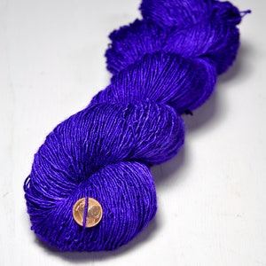 Memory of a dark tale Tussah Silk Fingering Yarn Purple Hand Dyed Yarn handgefärbte Seide Garn handgefärbt DyeForYarn image 3