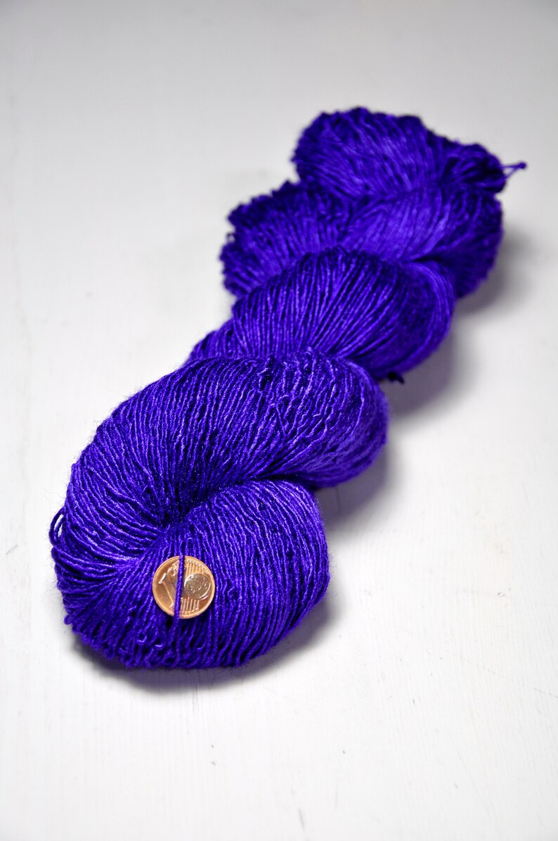 Memory of a dark tale Tussah Silk Fingering Yarn Purple Hand Dyed Yarn handgefärbte Seide Garn handgefärbt DyeForYarn image 3