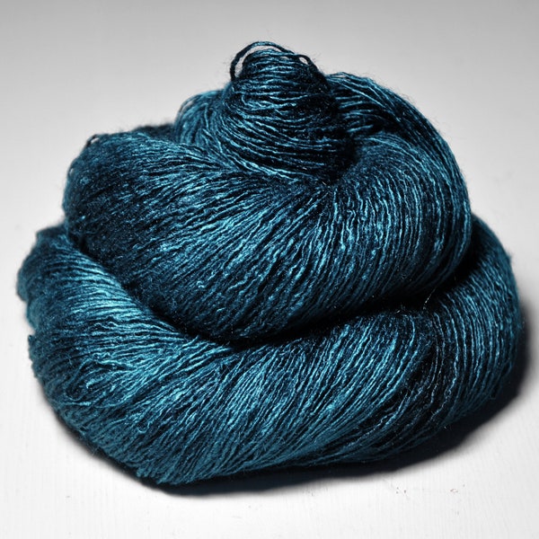 Nocturnal maelstrom - Tussahseide Lacegarn - handgefärbte Seide - Garn handgefärbt - DyeForYarn