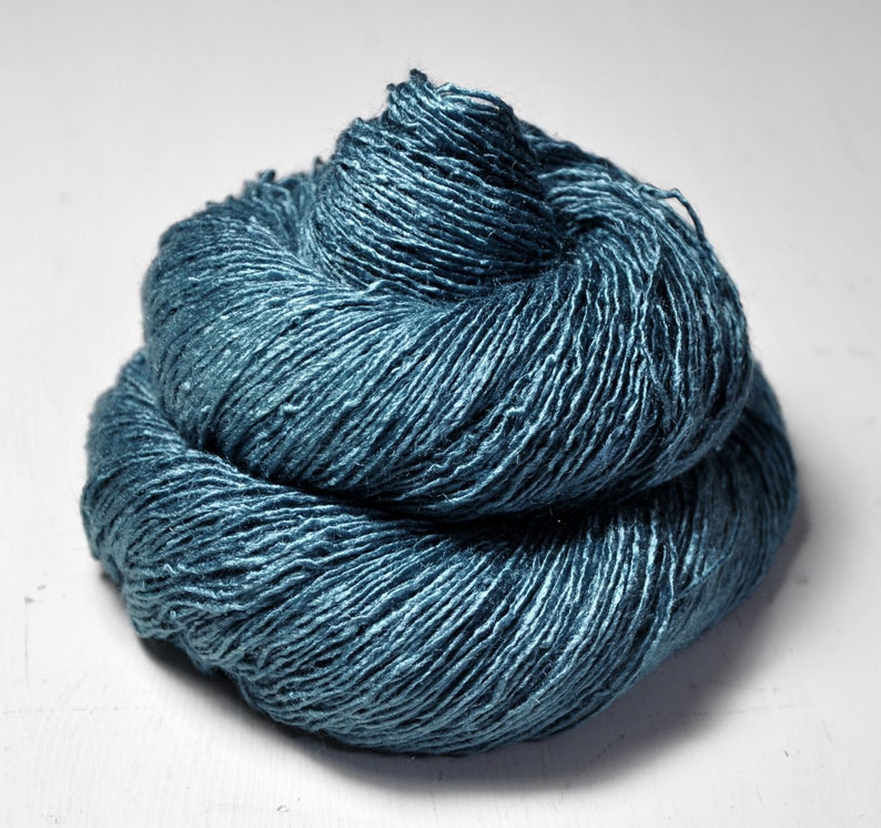 Hazy winter sky Tussah Silk Fingering Yarn Hand Dyed Yarn handgefärbte Seide Garn handgefärbt DyeForYarn image 1