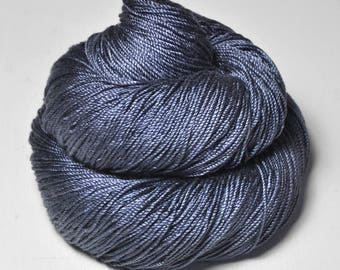 Stormy gray sea -  Cordonnette Silk - Hand Dyed Fingering Yarn - handgefärbte Seide  - Garn handgefärbt - DyeForYarn