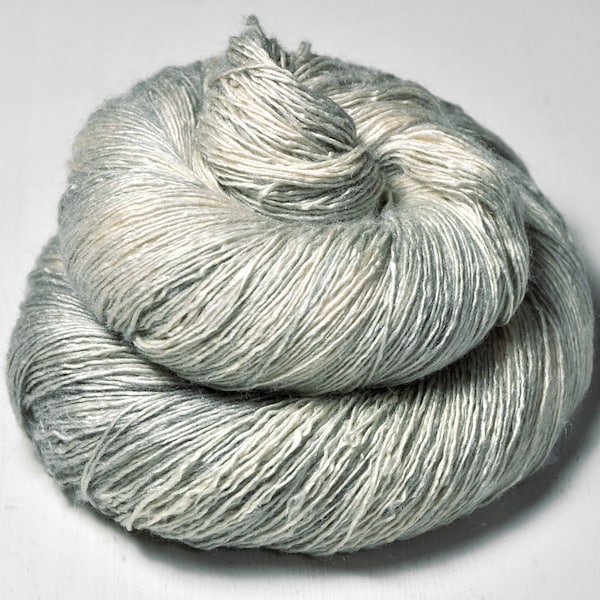 Dirty snow  - Tussah Silk Lace Yarn 90g - Hand Dyed Yarn - handgefärbte Seide  - Garn handgefärbt - DyeForYarn