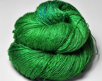 Happy tree frog - Tussah Silk Lace Yarn - Hand Dyed Yarn - handgefärbte Seide  - Garn handgefärbt - DyeForYarn