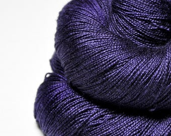 Königin Der Nacht - Silk / Merino Lace Yarn Superwash - Hand Dyed