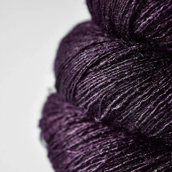 Last dance is over - Tussah Silk Lace Yarn LSOH - Purple Hand Dyed Yarn - handgefärbte Seide - Garn handgefärbt - DyeForYarn