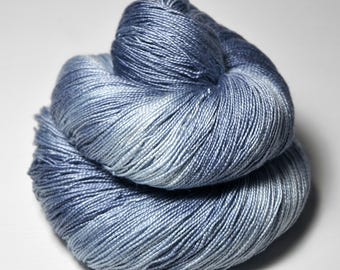 Going happily to the land of Nod - Seide / Merino Lacegarn superwash - Seide / Merino Garn handgefärbt - DyeForYarn