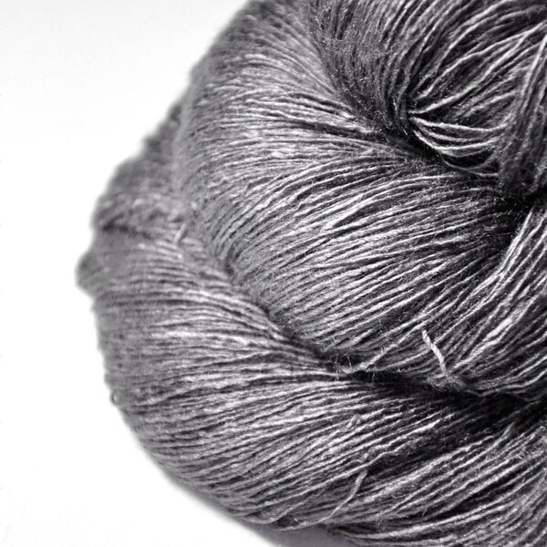 Dead walnut wood - Tussah Silk Lace Yarn - Hand Dyed Yarn - handgefärbte Seide  - Garn handgefärbt - DyeForYarn