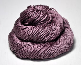 Left on the shelf - Silk / Cashmere Fingering Yarn - Purple Hand Dyed Yarn - handgefärbte Seide  - Garn handgefärbt - DyeForYarn