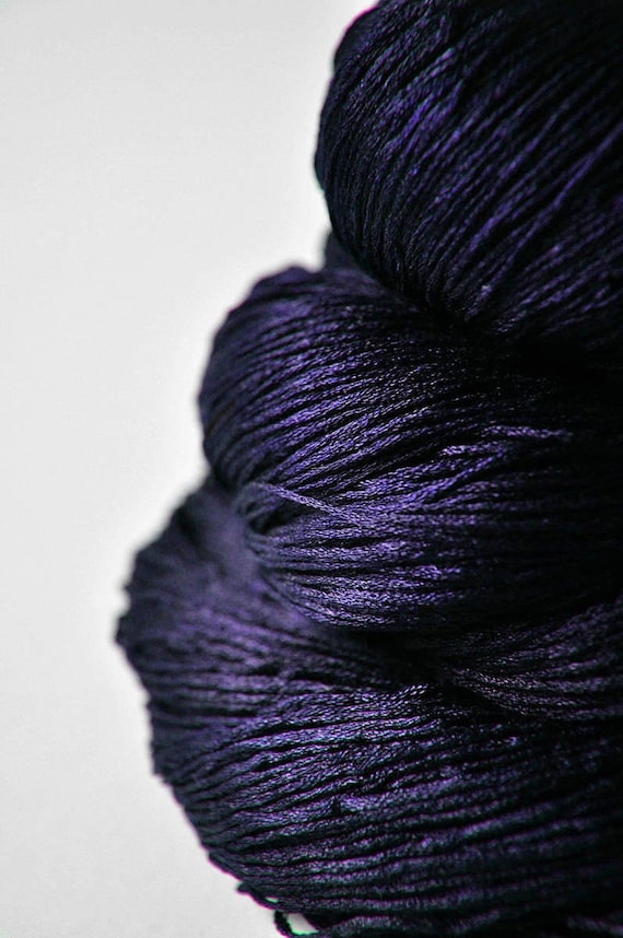 Königin der Nacht - Silk Lace Yarn - Hand Dyed Silk Yarn - handgefärbte Seide - handdyed yarn - DyeForYarn