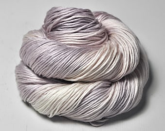 Rotten blueberry vanilla ice cream  - Silk / Cashmere Fingering Yarn - Purple Hand Dyed Yarn - Garn handgefärbt - DyeForYarn