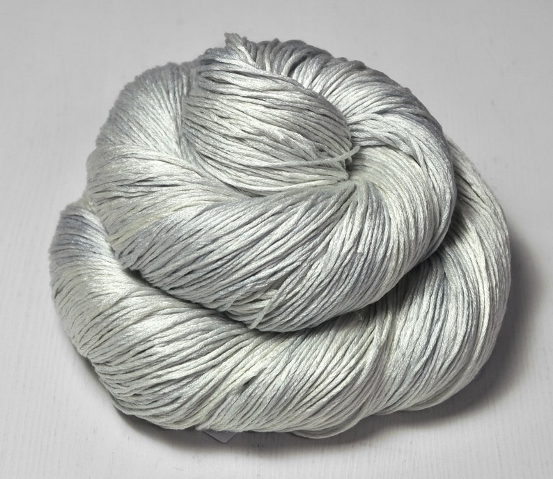 Ghosts dancing under the moon Silk Fingering Yarn Hand Dyed Yarn Garn handgef\u00e4rbt DyeForYarn handgef\u00e4rbte Seide