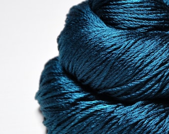Kingfisher pushing up the daisies - Mulberry silk TWIST - Hand Dyed Yarn - handgefärbte Seide  - Garn handgefärbt - DyeForYarn