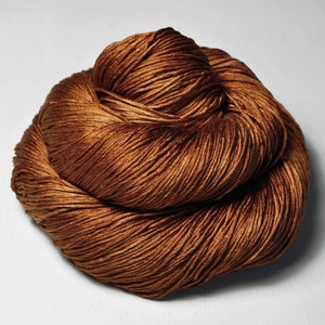 Lost leather belt - Silk Fingering Yarn - Hand Dyed Yarn - handgefärbte Seide - Garn handgefärbt - DyeForYarn