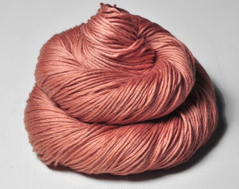 Soupe aux tomates avec trop de crème - Silk / Cashmere Fingering Yarn - Hand Dyed Yarn - handgef-rbte Seide - Garn handgef-rbt - DyeForYarn